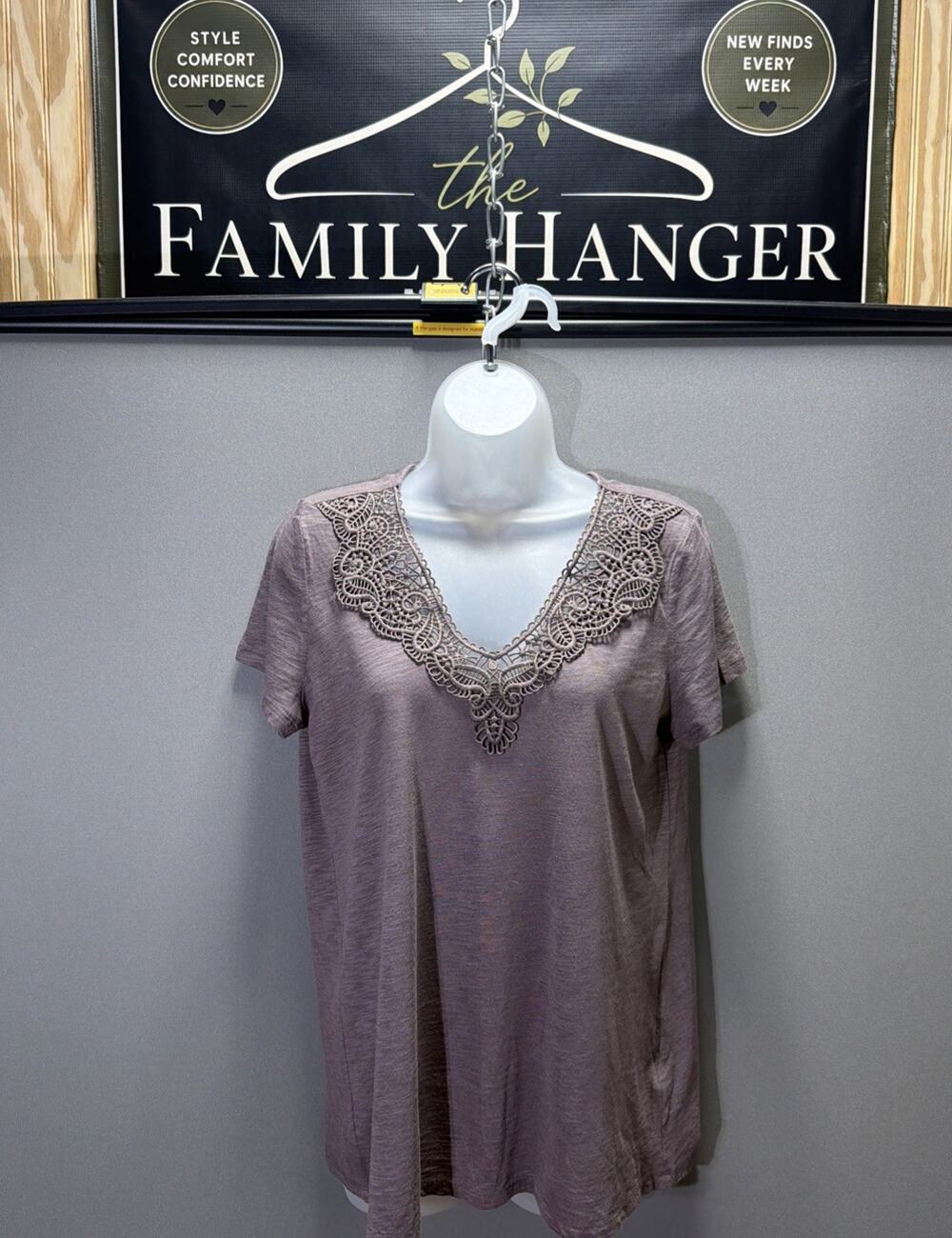 NWT MAURICES BLOUSE SHORT SLV CROCHET V-NECK SHIRT Purple SOFT TOP M